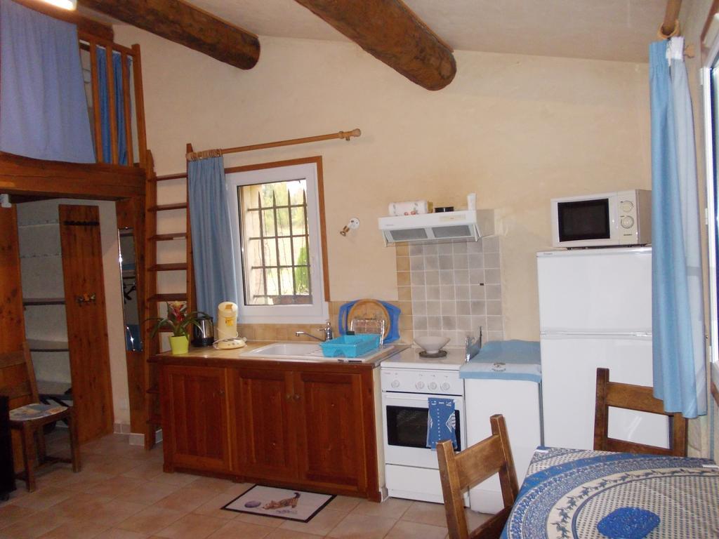La Bastide Des Raisins Daire Apt Dış mekan fotoğraf